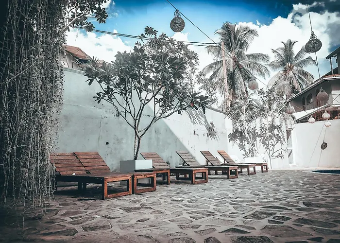 Hotel Elephant Park - Most Elephant Bathing View Rooms In Pinnawala